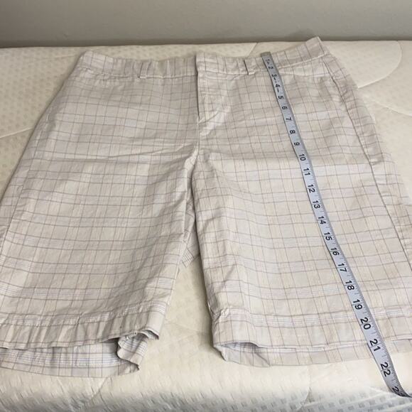 Dockers Plaid ideal fit metro Bermuda Shorts 10 - Picture 9 of 12